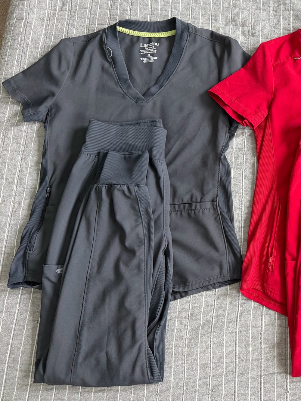 3 Scrubs Set & Jacket